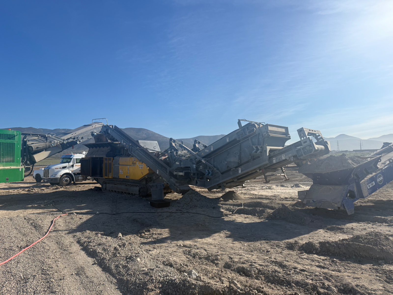 2019 RUBBLE MASTER RM100 