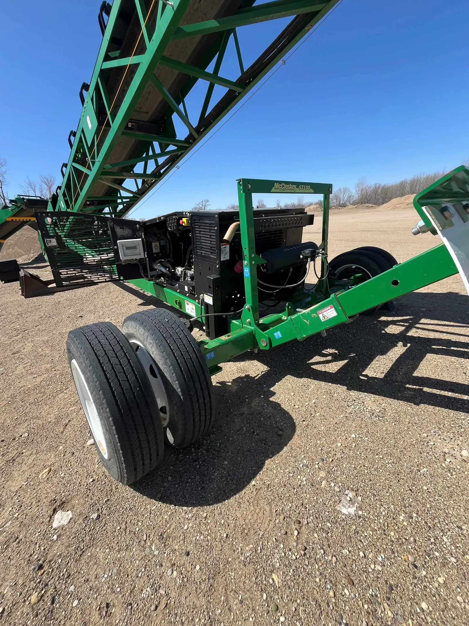 2022 MCCLOSKEY ST100 