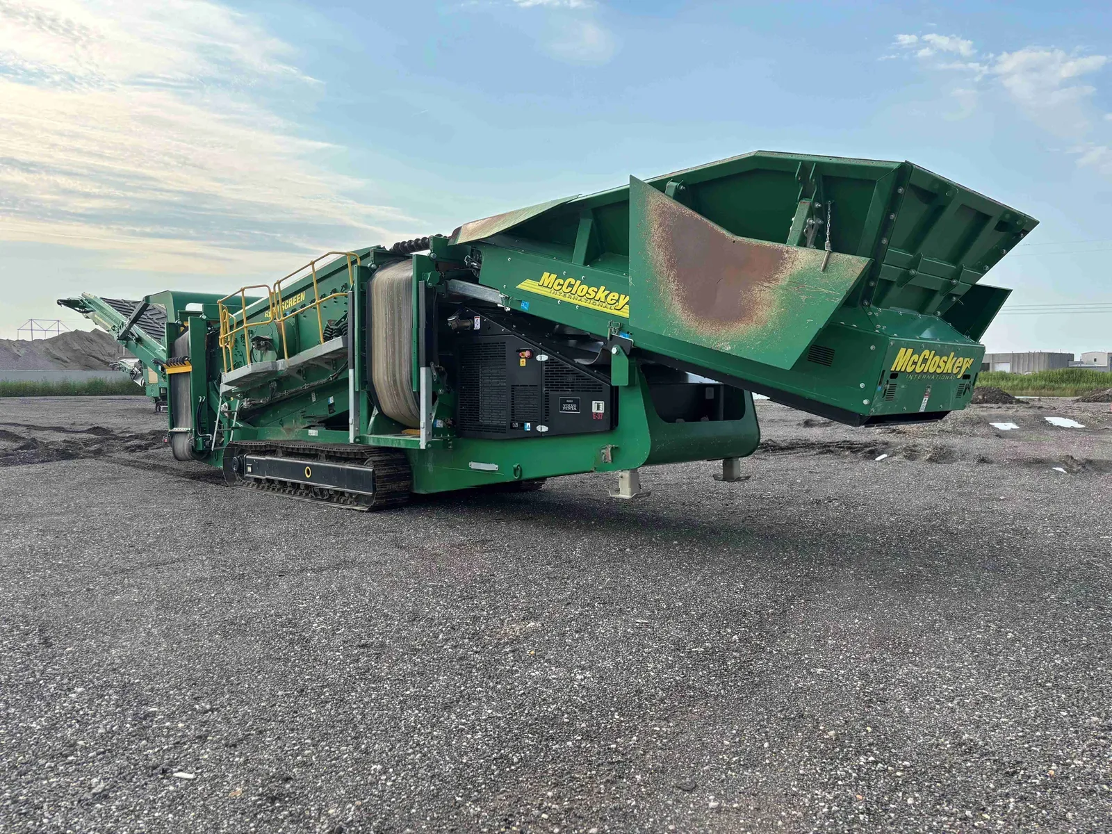 2022 MCCLOSKEY R230 