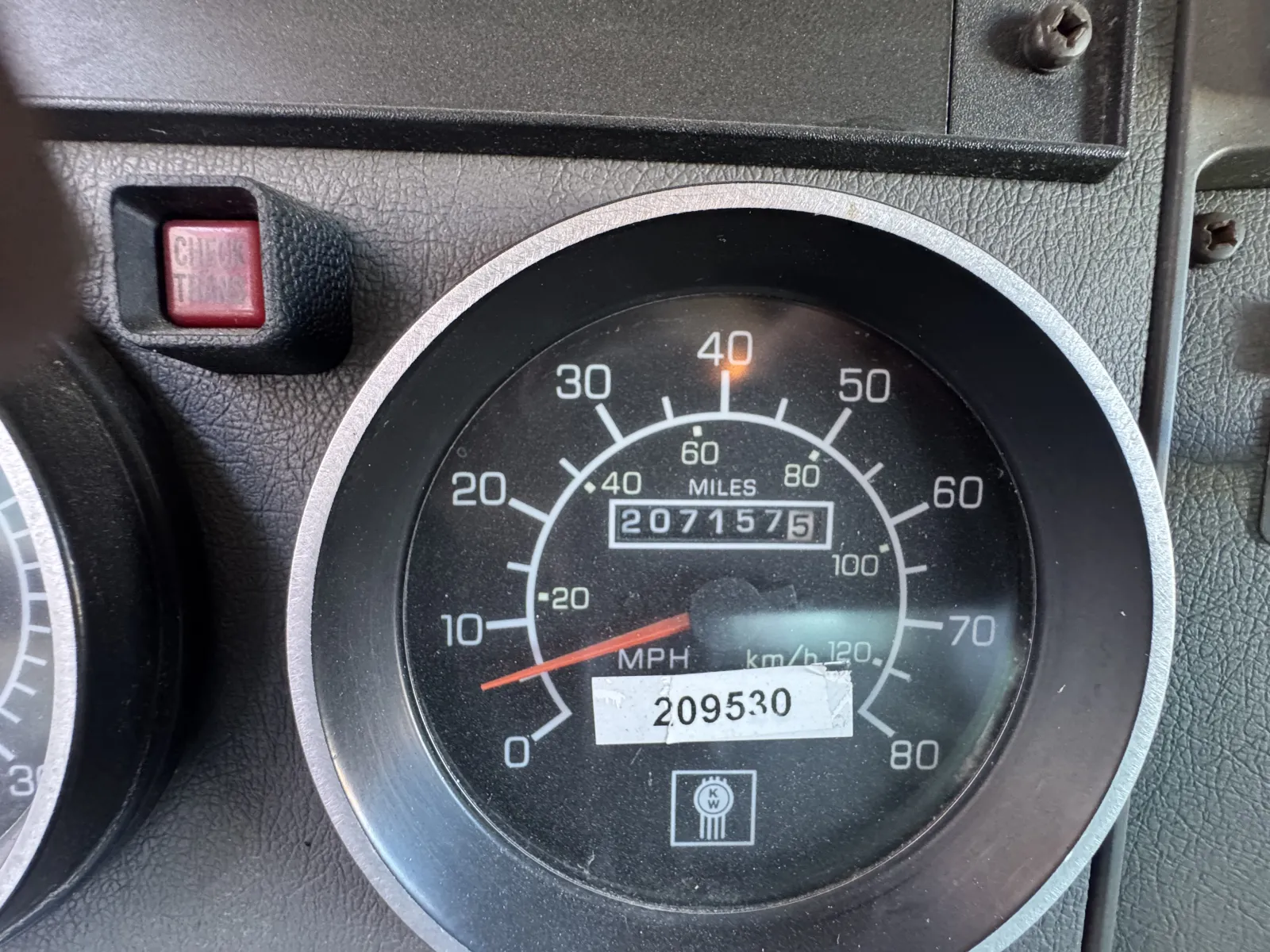2006 KENWORTH T300 