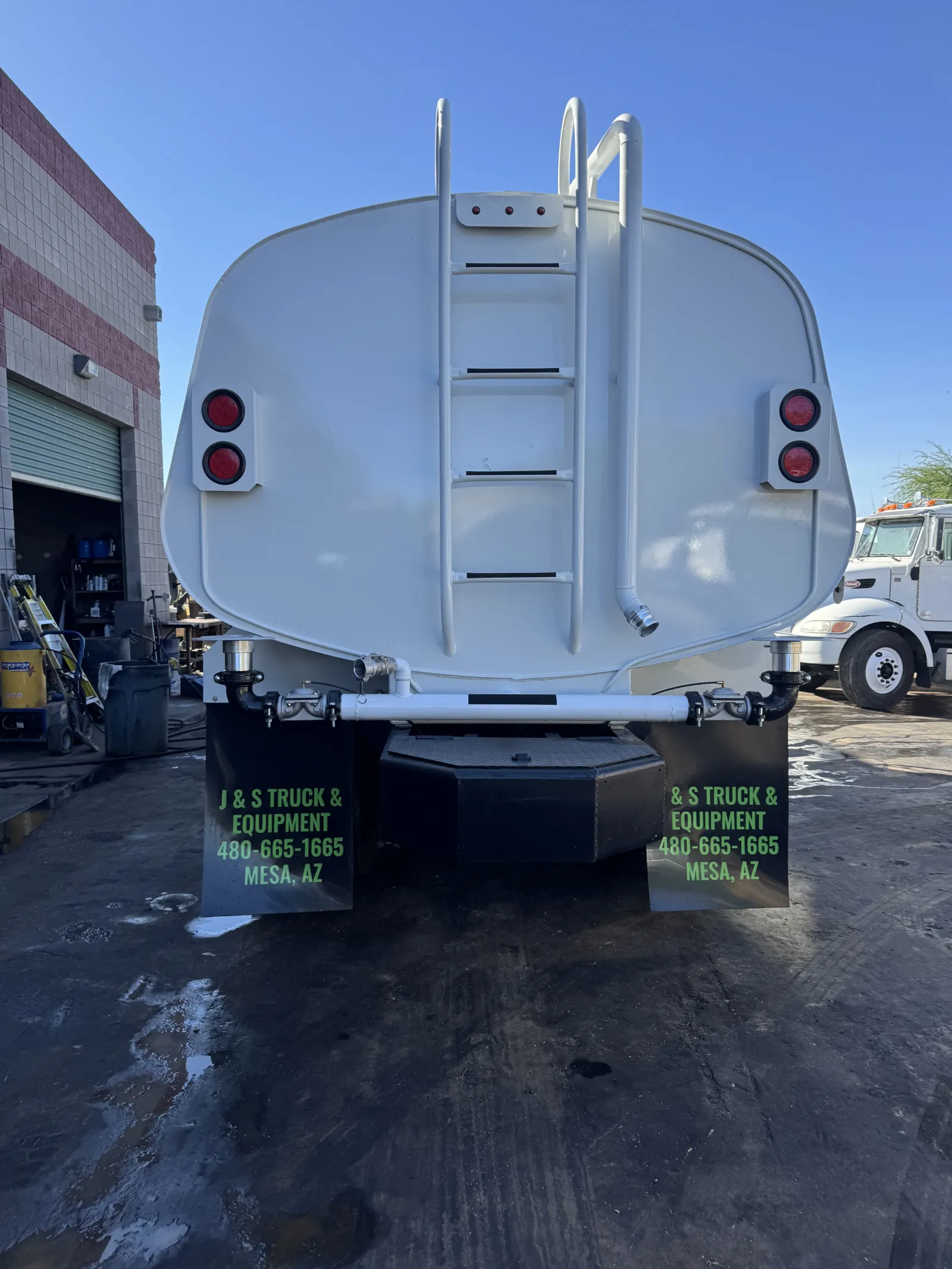 2006 KENWORTH T300 