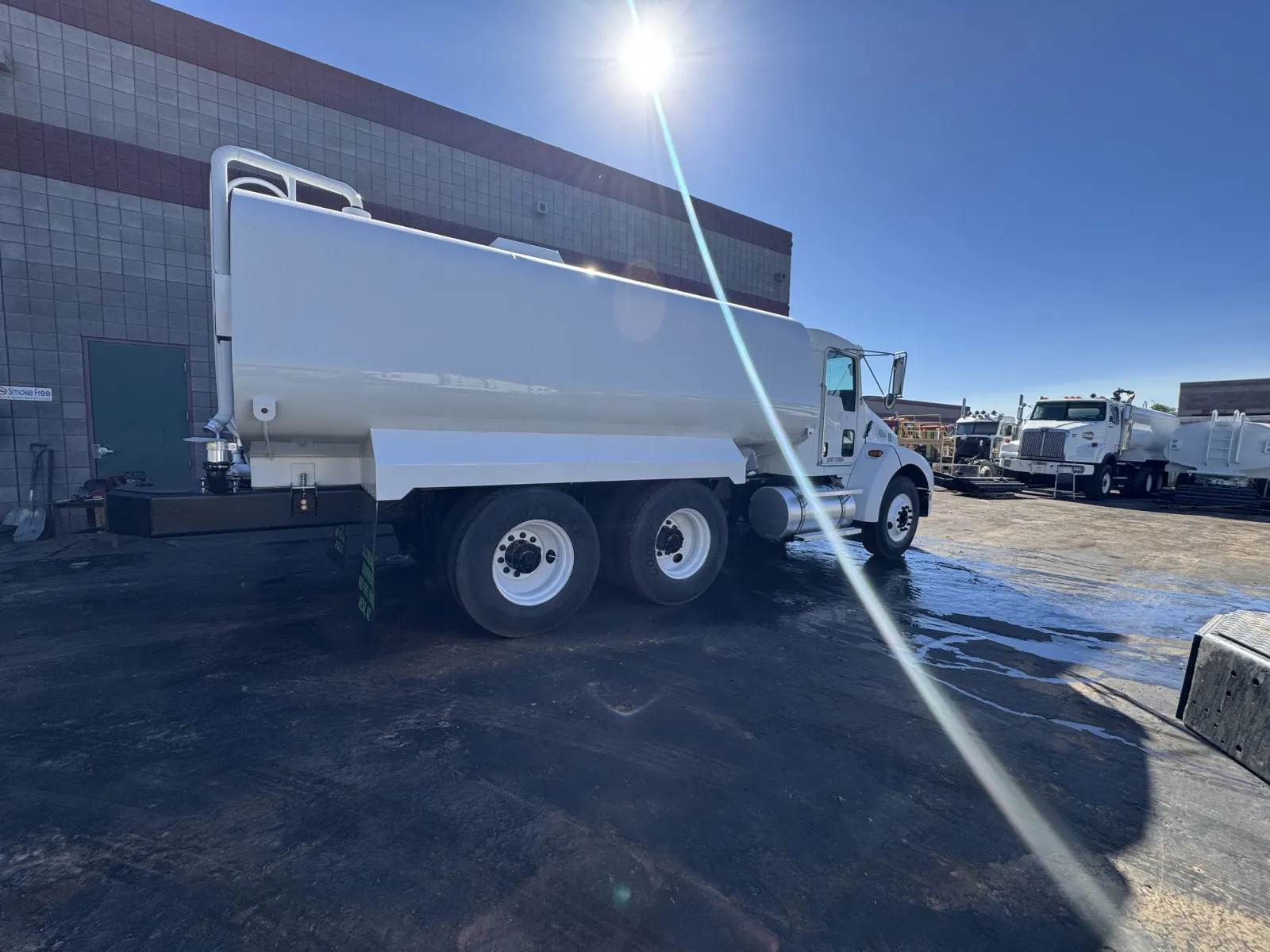 2006 KENWORTH T300 