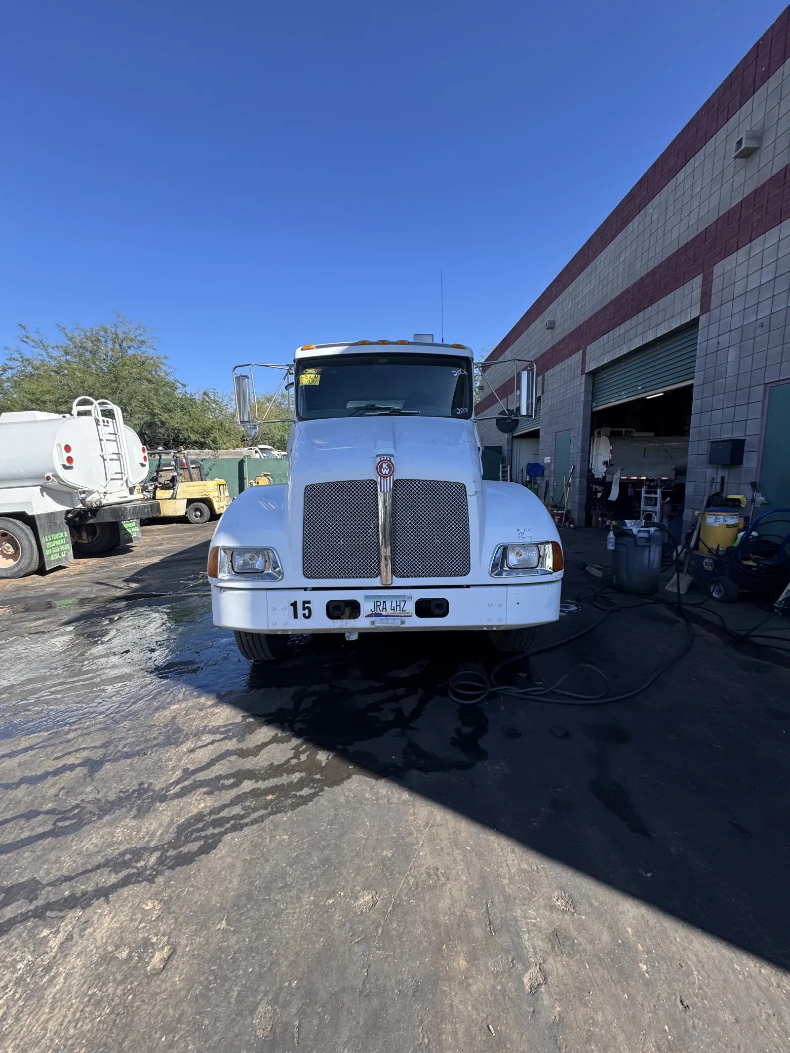 2006 KENWORTH T300 