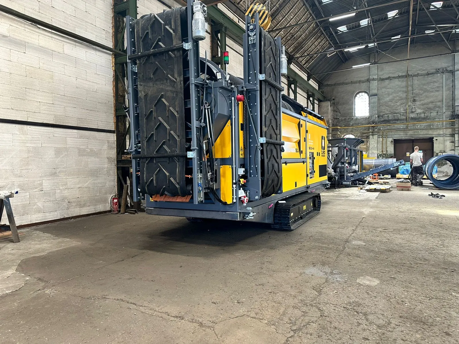 2026 SCREENBEE SB1544W 